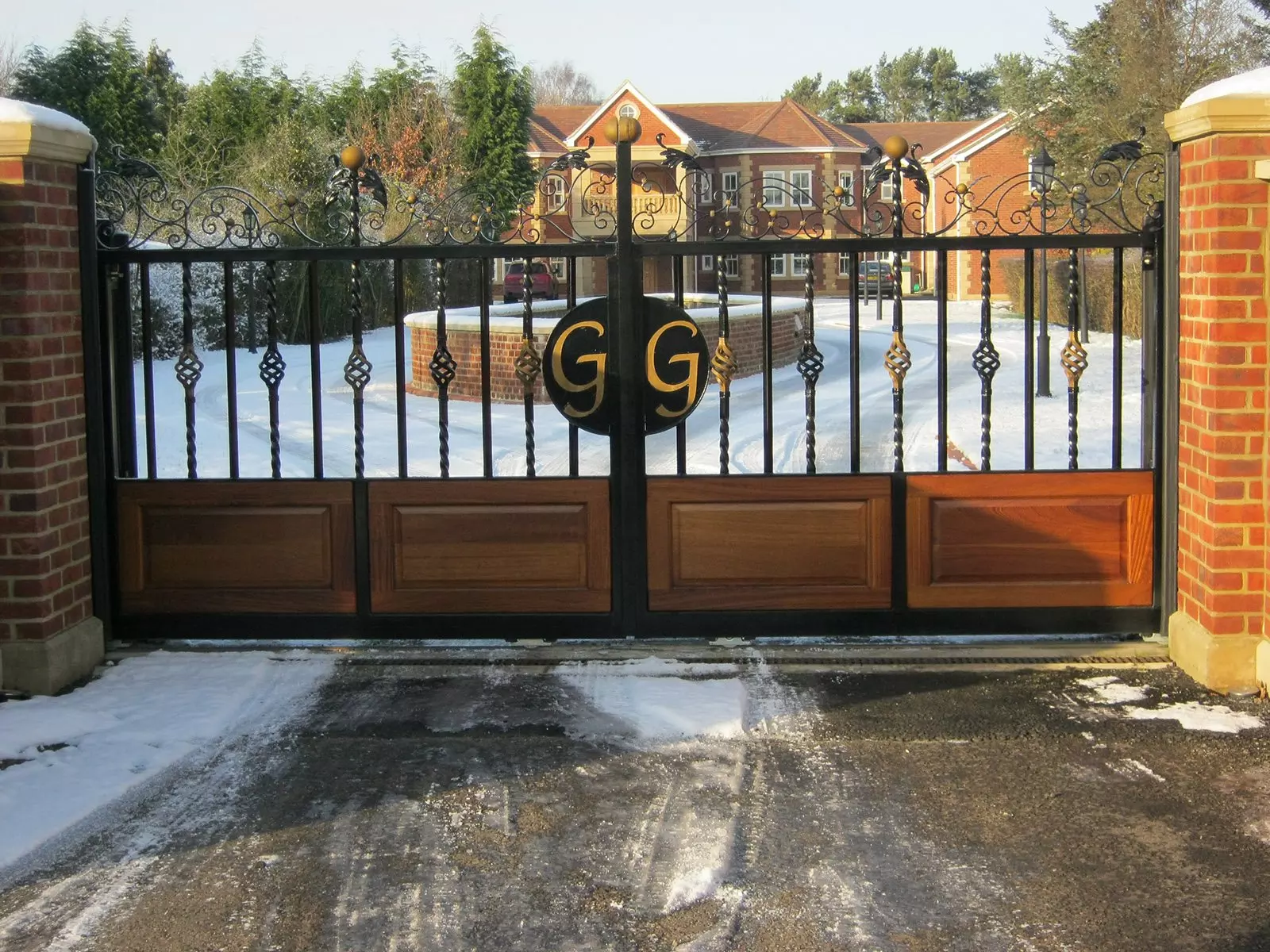 Domestic Swing Gates Newcastle, Sunderland, Northumberland