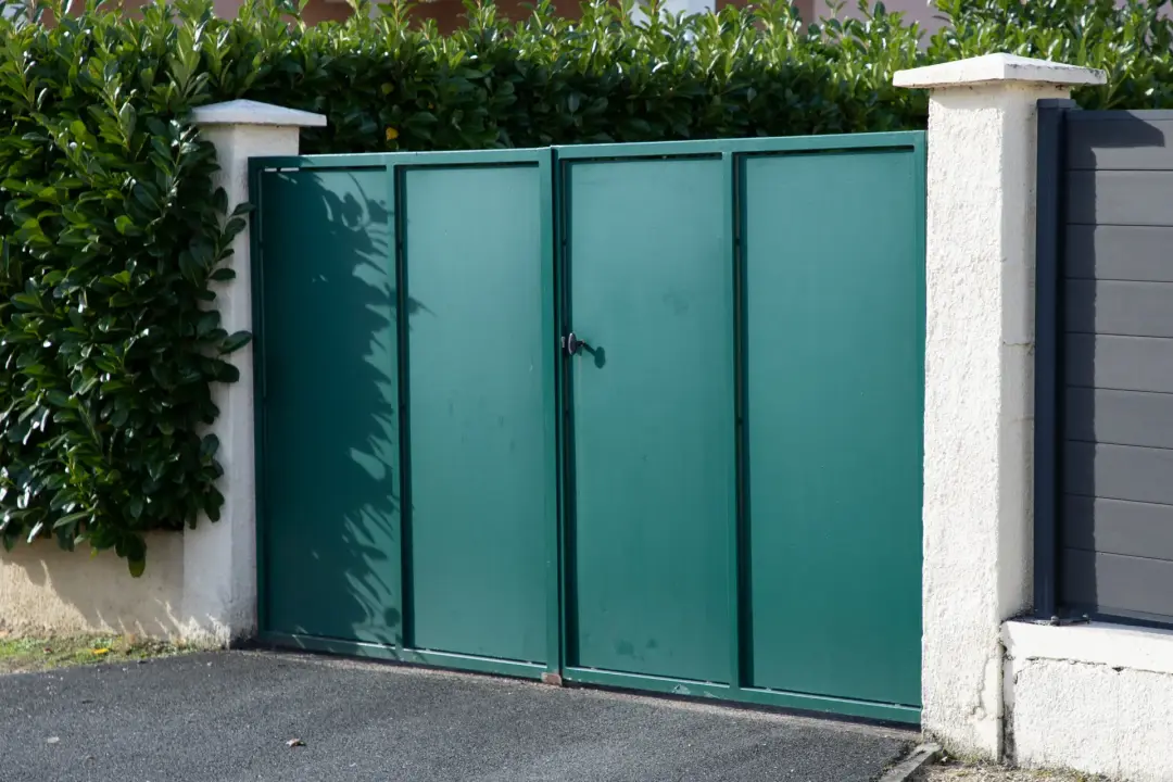 Customisation - Electric Driveway Gate
